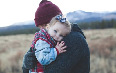 Die Kraft des Kuschelns – Ein Loblied auf die (Baby)Massage